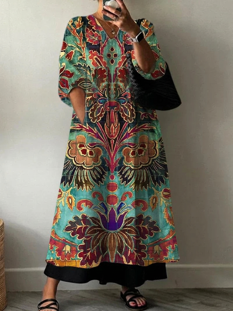 Elegant Dress with Carolina Print - Plus size model