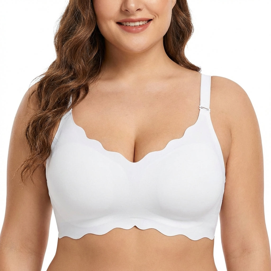 Wireless Bra - Plus size model