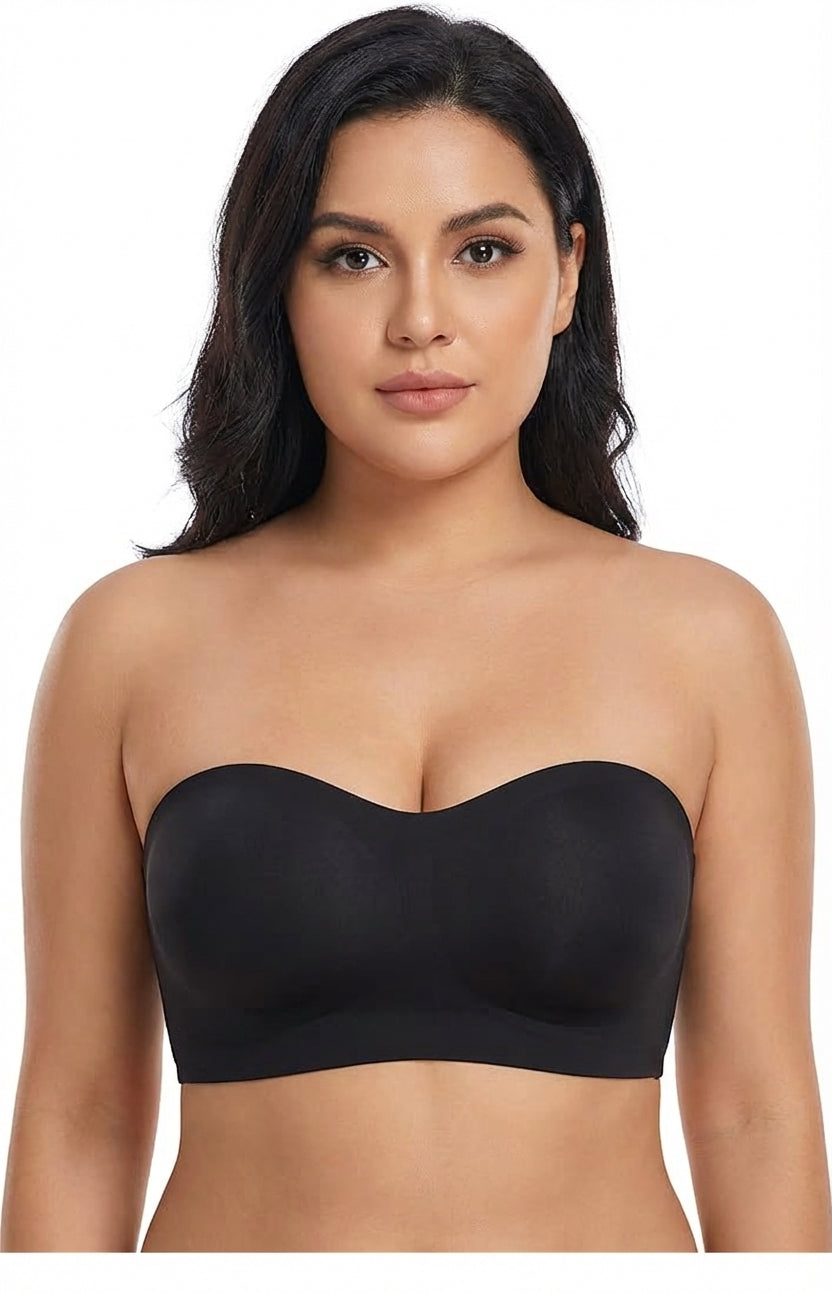 Strapless Bra - Plus size model