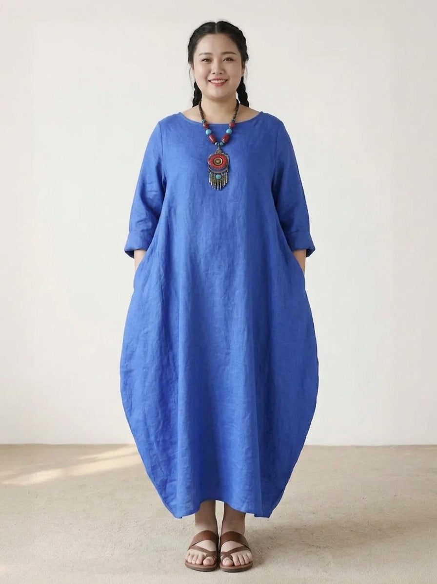 Vivian - Bohemian Maxi Dress - Plus size model