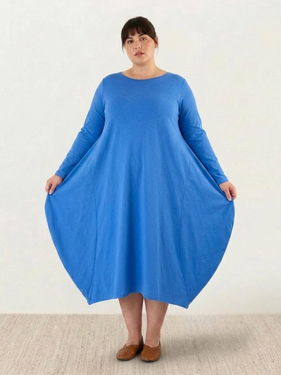 Vivian - Bohemian Maxi Dress - Plus size model