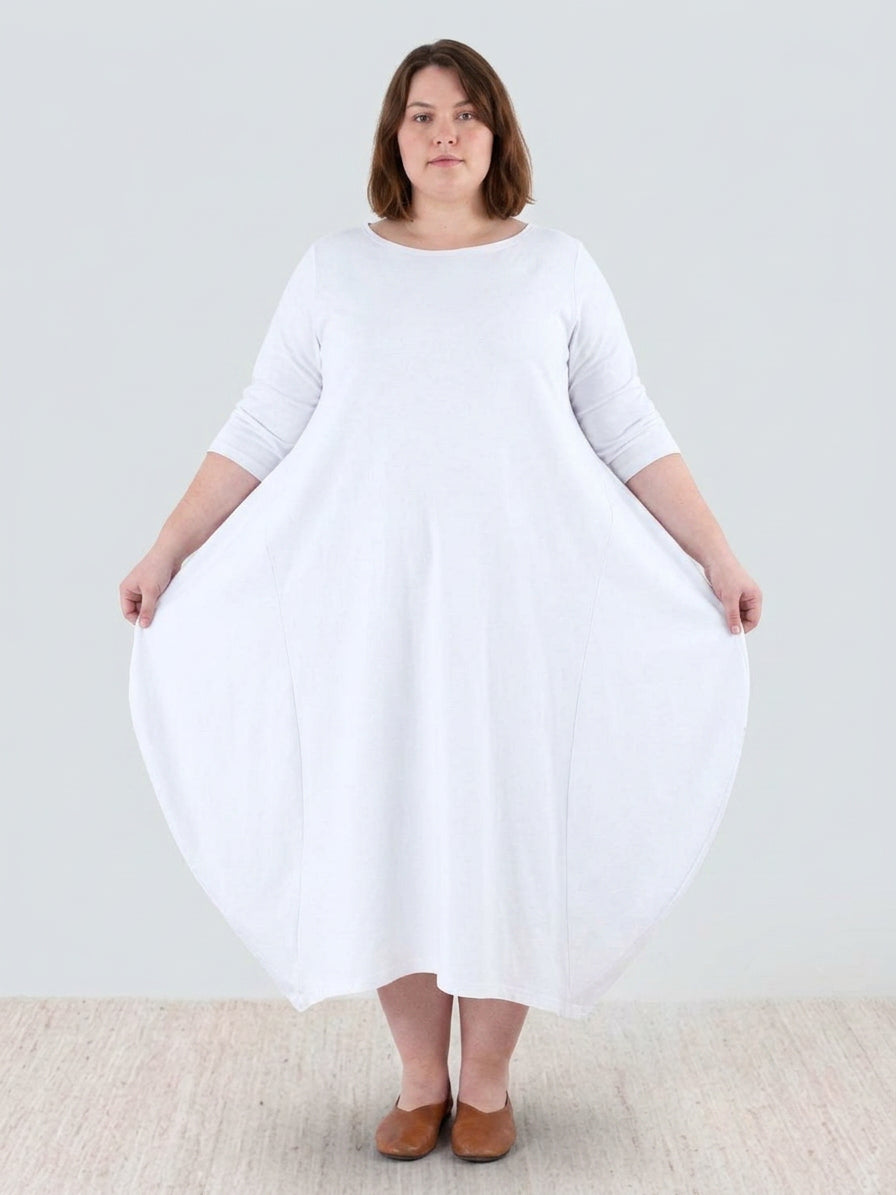 Vivian - Bohemian Maxi Dress - Plus size model