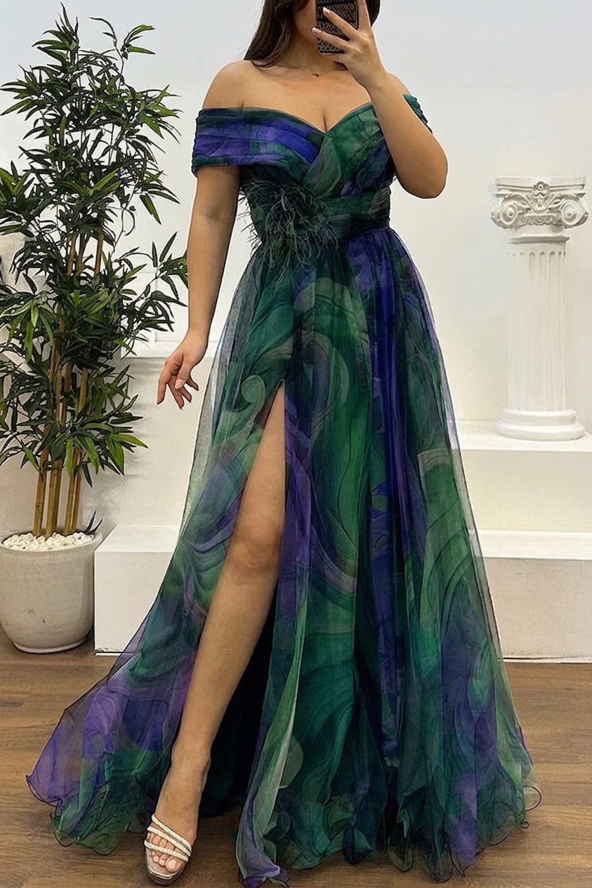 Jinnie - Tulle maxi dress with feathers, pleats & slit - Plus size model