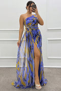 Claudia - Off-the-shoulder maxi dress with watercolor print, feather roses & slit - Plus size model