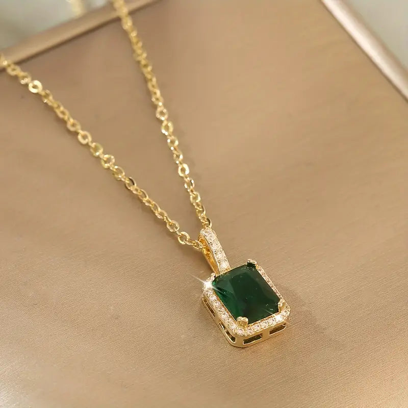Victoria Necklace | Gold