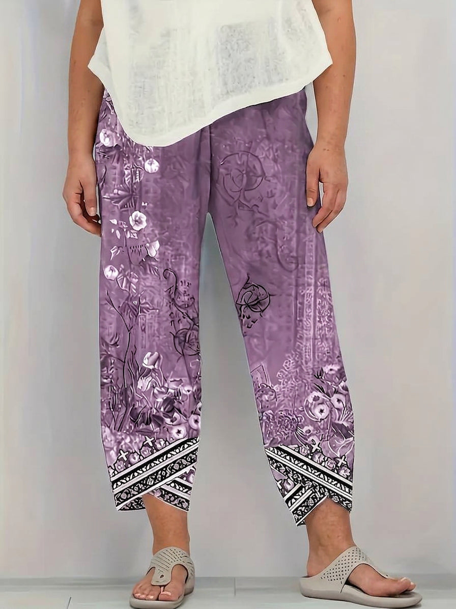 Natasha | Vintage Floral Capri Pant With Elastic Waist - Plus size model