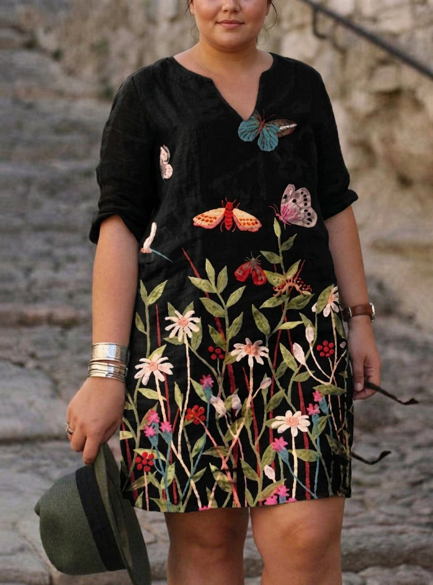 Nevaeh Floral Dress: Effortless Everyday Elegance - Plus size model