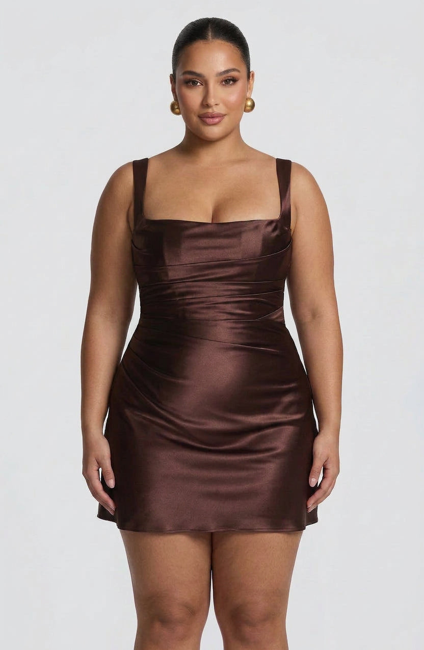 Calanthe Mini Dress - Plum Brown - Plus size model