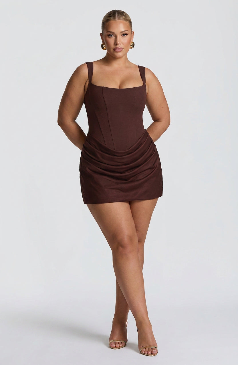 Cornelia Mini Dress - Plum Brown - Plus size model