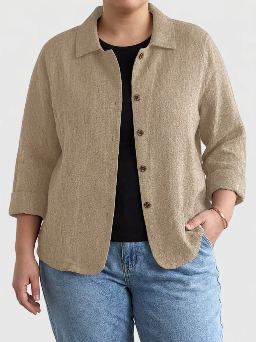 Ashleigh | Elegant Top - Plus size model