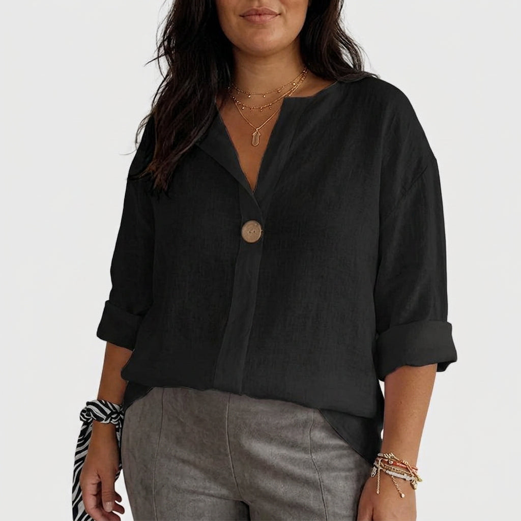 Valentina™ | Elegant Blouse - Plus size model