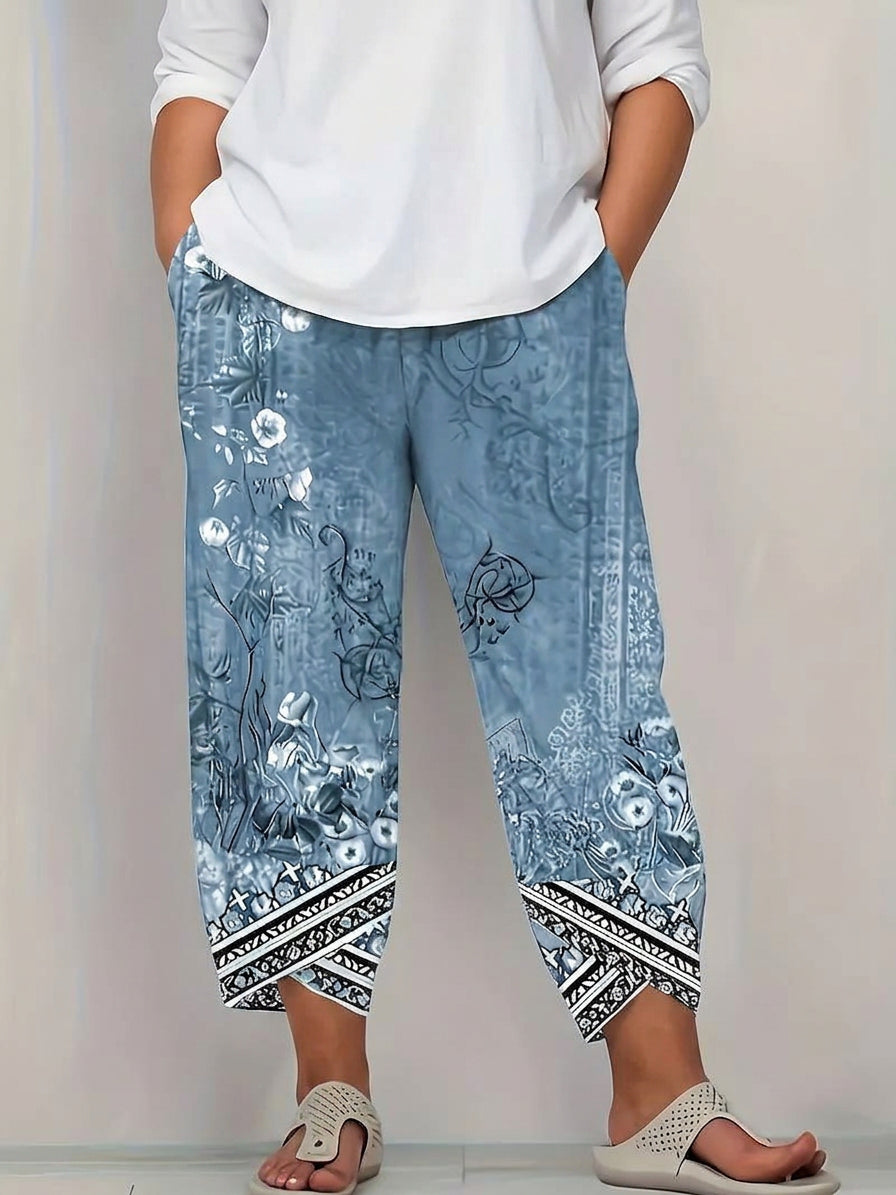 Natasha | Vintage Floral Capri Pant With Elastic Waist - Plus size model