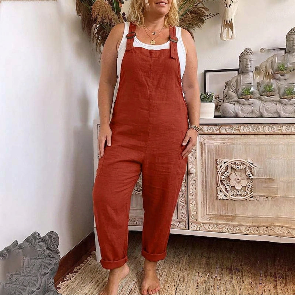 Timeless Janine Jumpsuit: Casual elegance - Plus size model