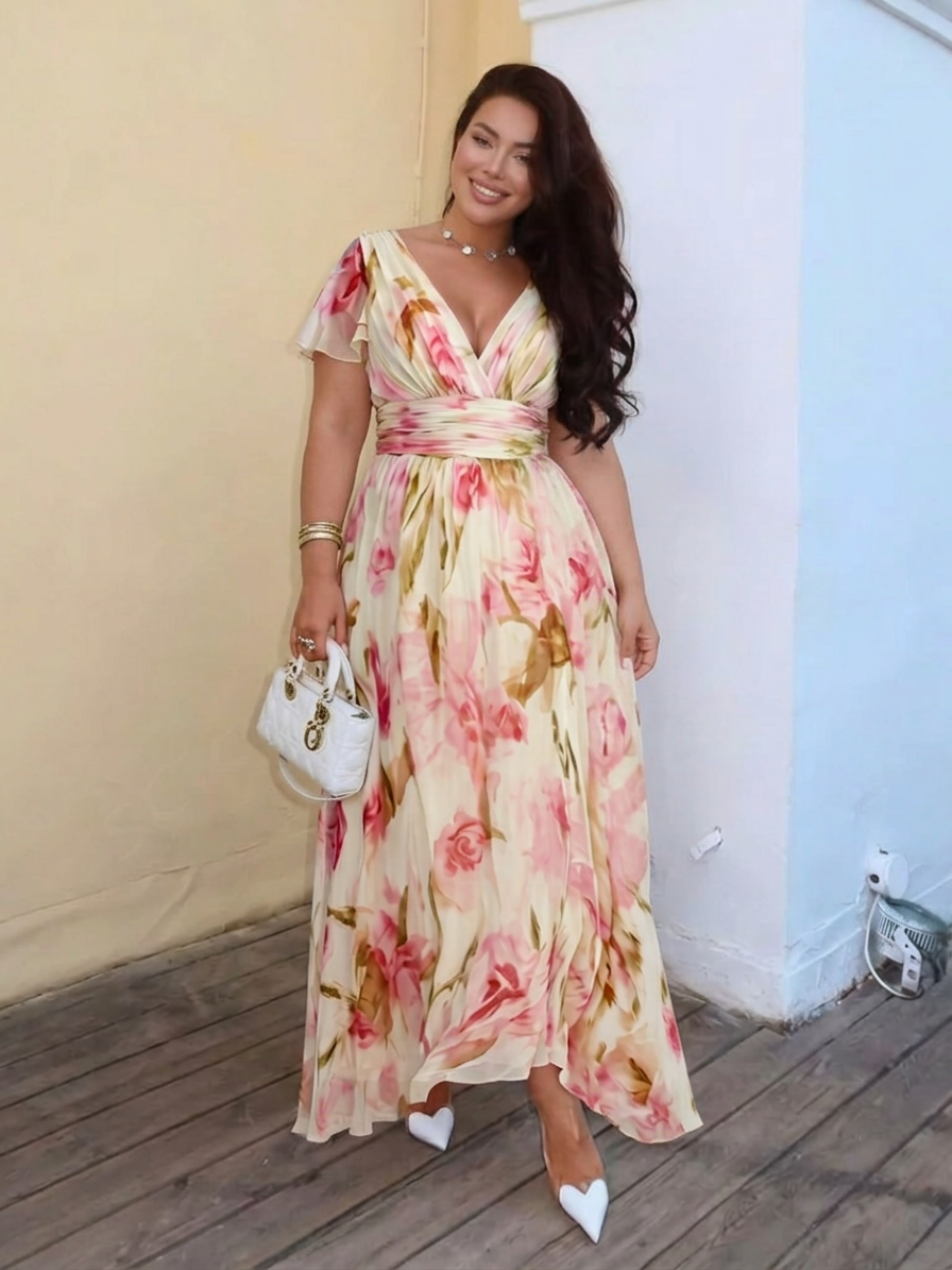 Elara | V Neck Short Sleeve Floral Maxi Dress - Plus size model