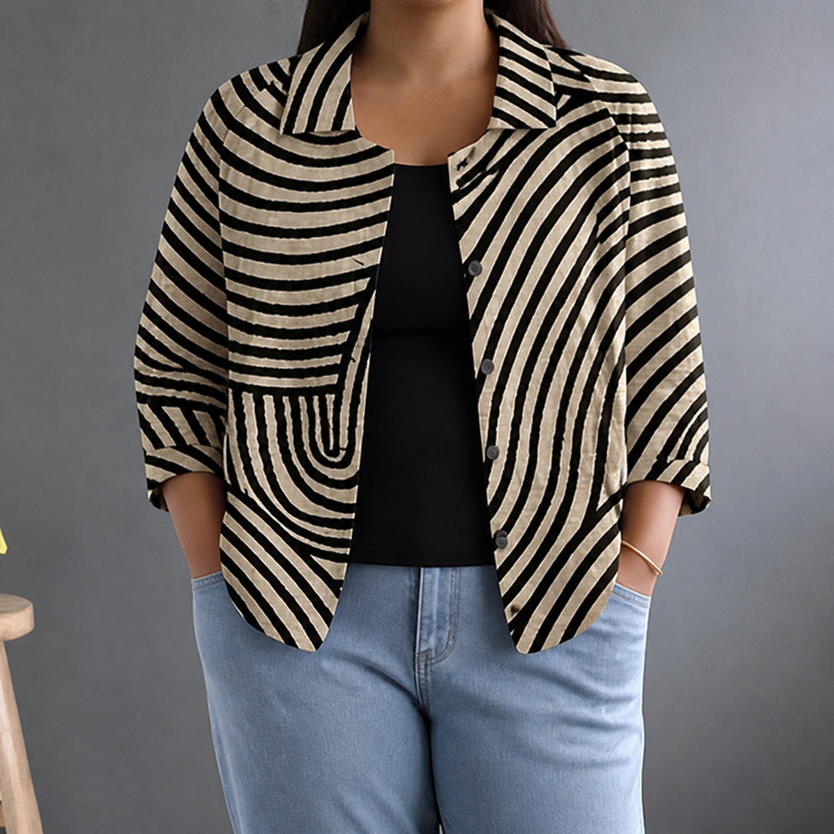 Elaine | Curved Stripe Relaxed Open Shirt - Plus size model