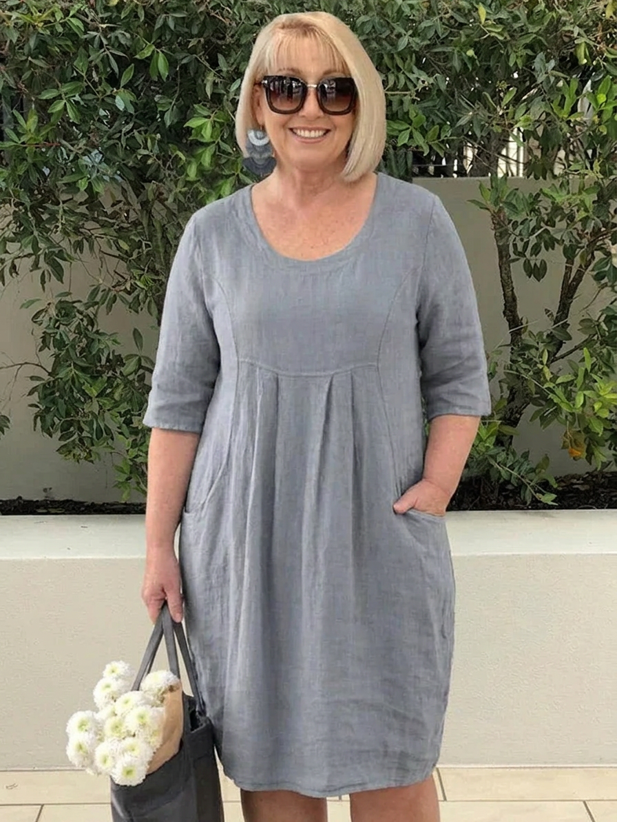 Calista | Linen Dress - Plus size model