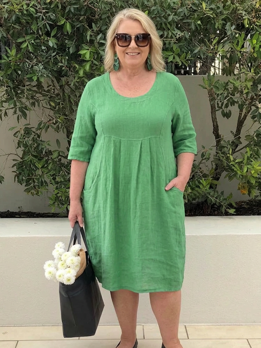 Calista | Linen Dress - Plus size model