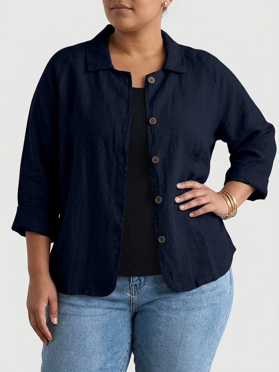 Ashleigh | Elegant Top - Plus size model