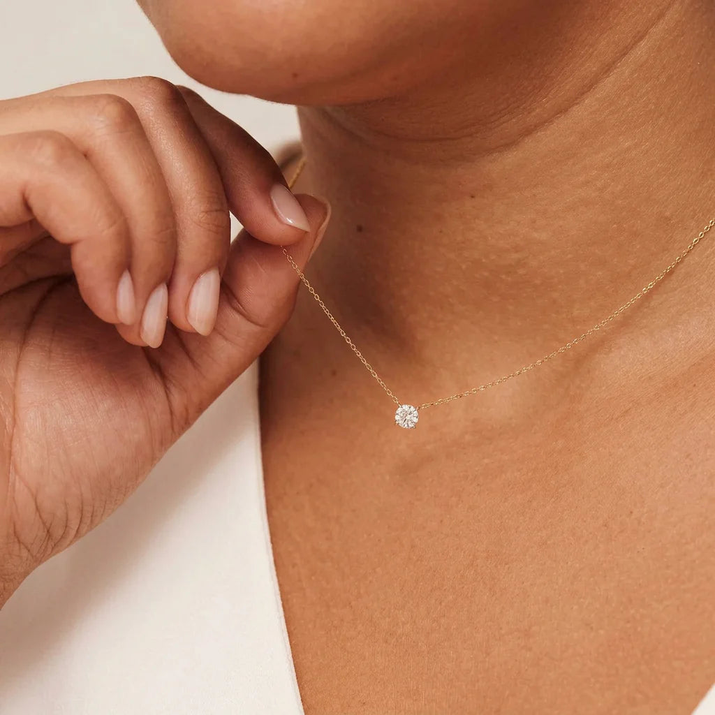 Cléa Moissanite Stone Necklace | Gold - Plus size model