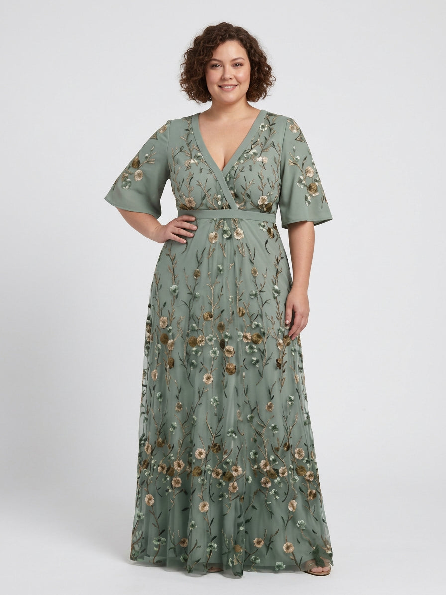 Evadne | Floral V Neck Short Sleeve Maxi Dress - Plus size model