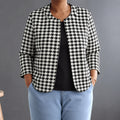 Donna | Houndstooth Point-Collar Button Blouse - Plus size model