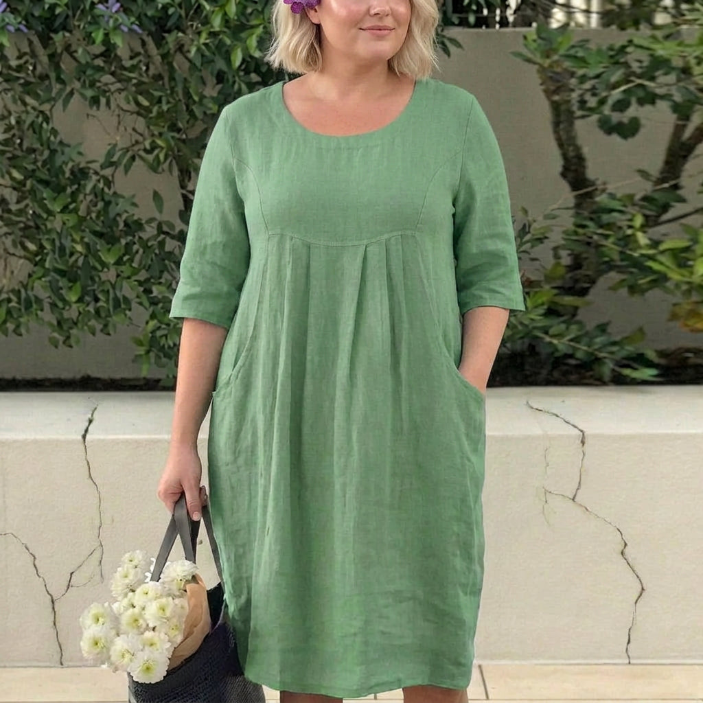 Paisley | Elegant Dress With Pockets - Plus size model