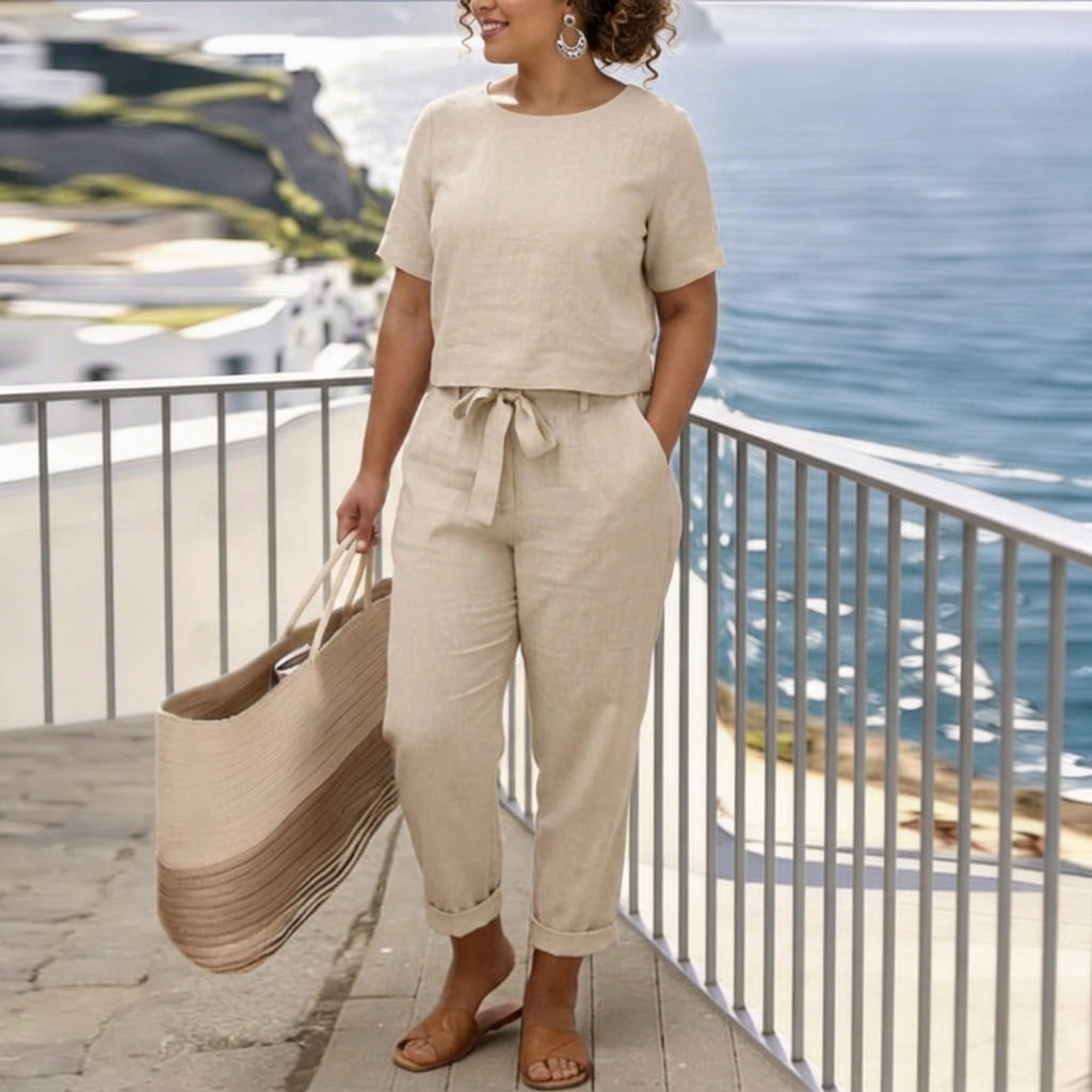 Isabella | Elegant Two-Piece Set - Plus size model