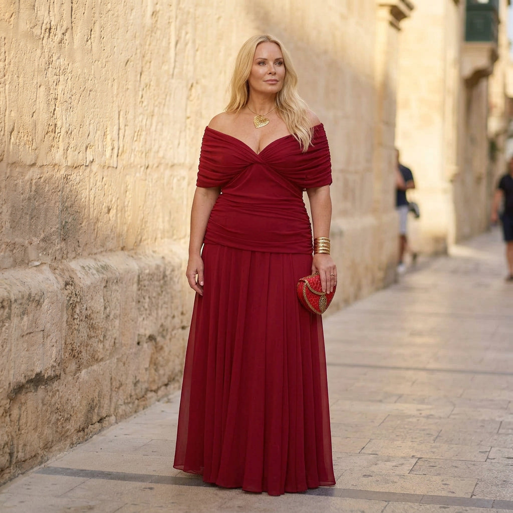 Florendra | elegant dress - Plus size model