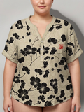 Lina | Japanese blouse with cherry blossom - Plus size model