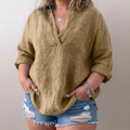 Lorie┃Comfortable long-sleeved shirt with V-neck - Plus size model