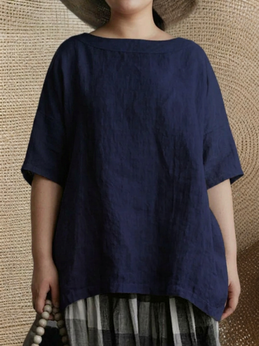 Viktoria┃Oversized vintage tunic with boat neck - Plus size model
