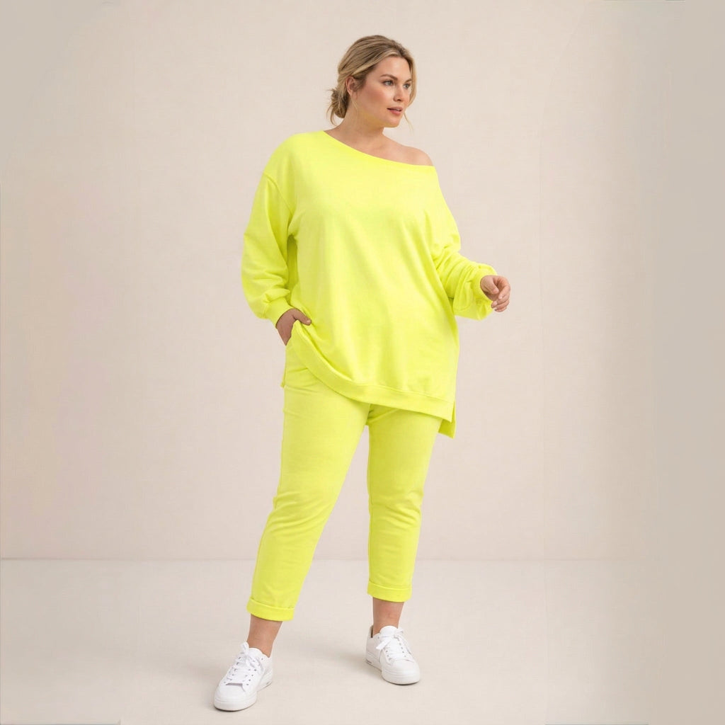 Clara | Comfortable Set - Plus size model