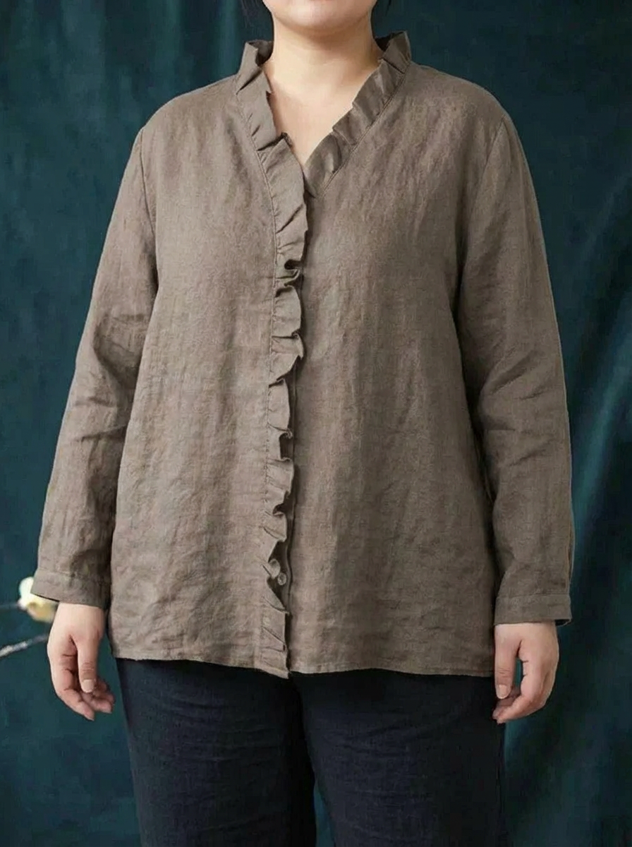 Eline | Elegant Linen Summer Blouse - Plus size model