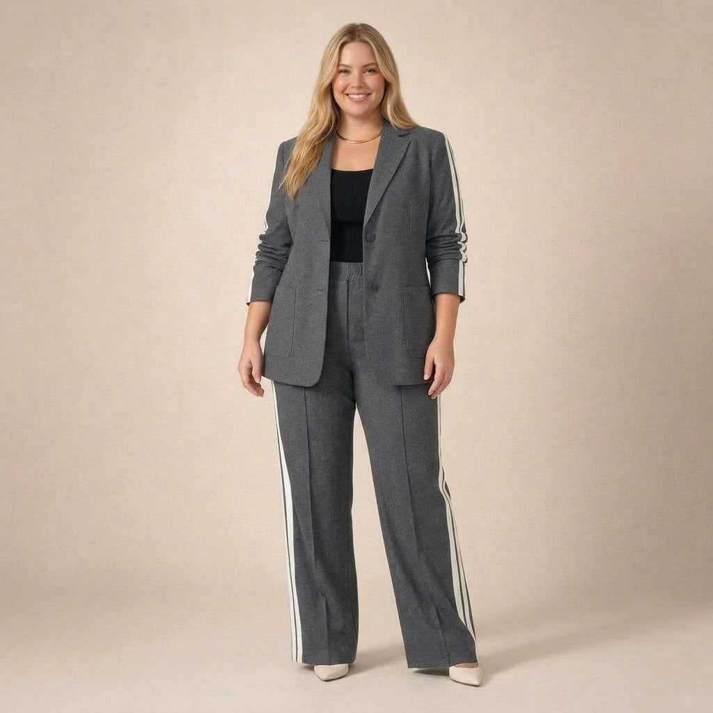 Elaine | Elegant Suit Set - Plus size model