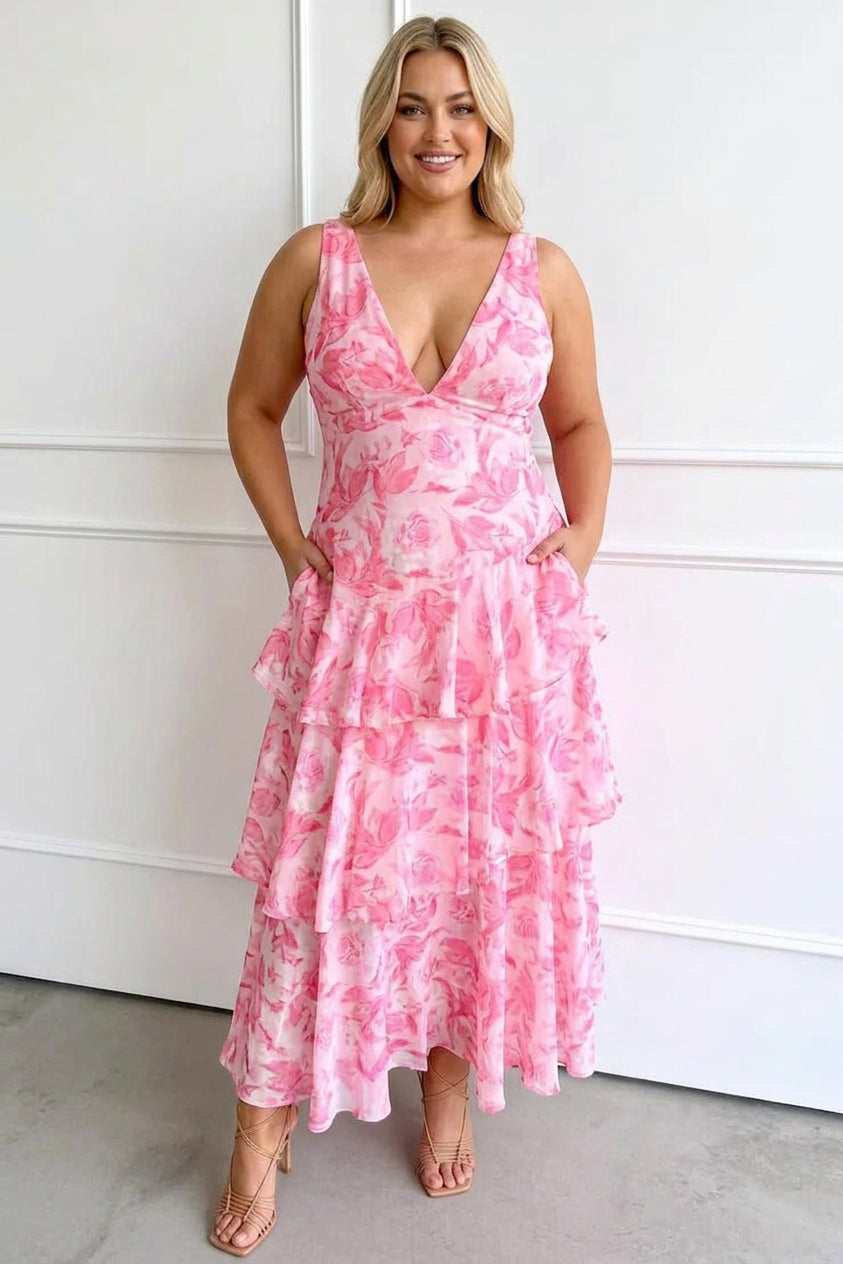 Dorotea | Maxi Dress - Plus size model