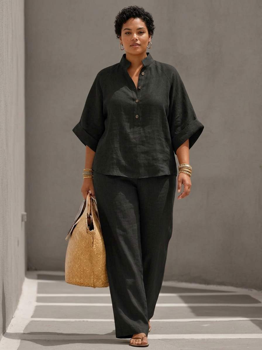 Maribel - Complete linen set with batwing sleeves and wide pants - Plus size model