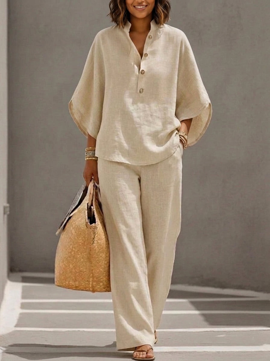 Grace | Classic 2-piece Set - Plus size model