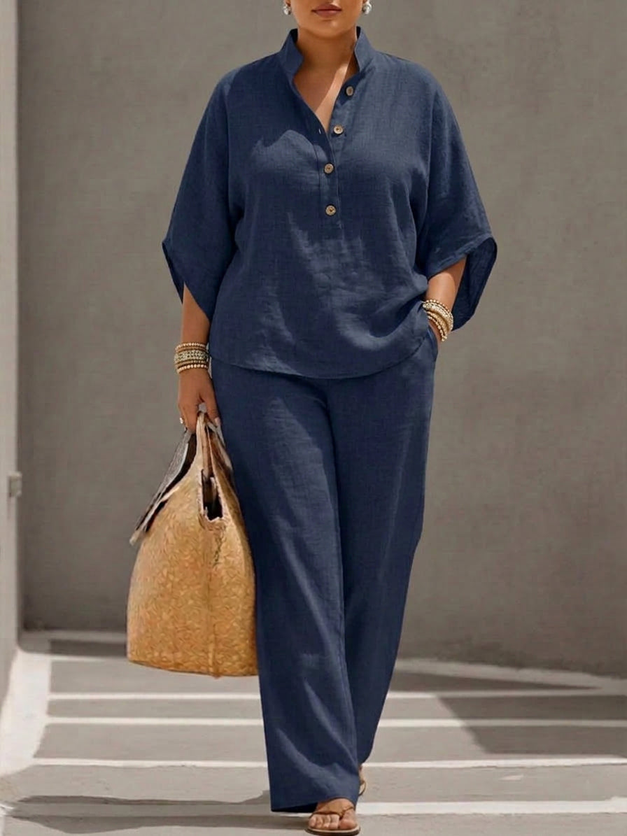 Grace | Classic 2-piece Set - Plus size model