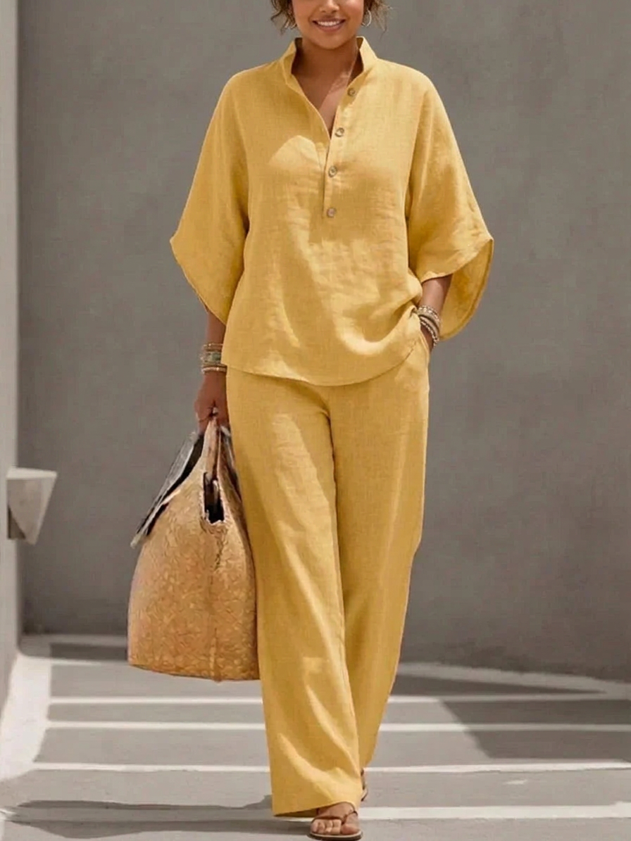 Maribel - Complete linen set with batwing sleeves and wide pants - Plus size model