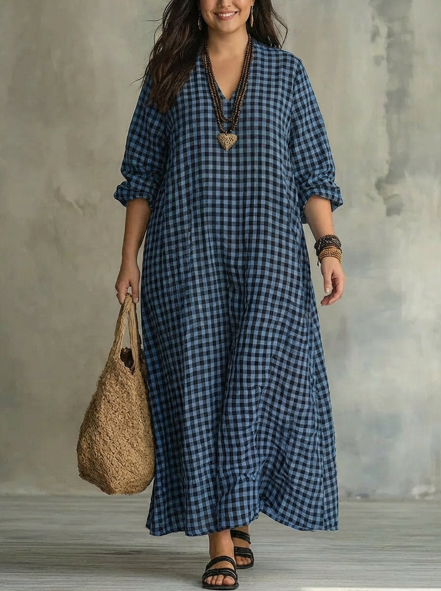 Mila | Check Maxi Dress - Plus size model