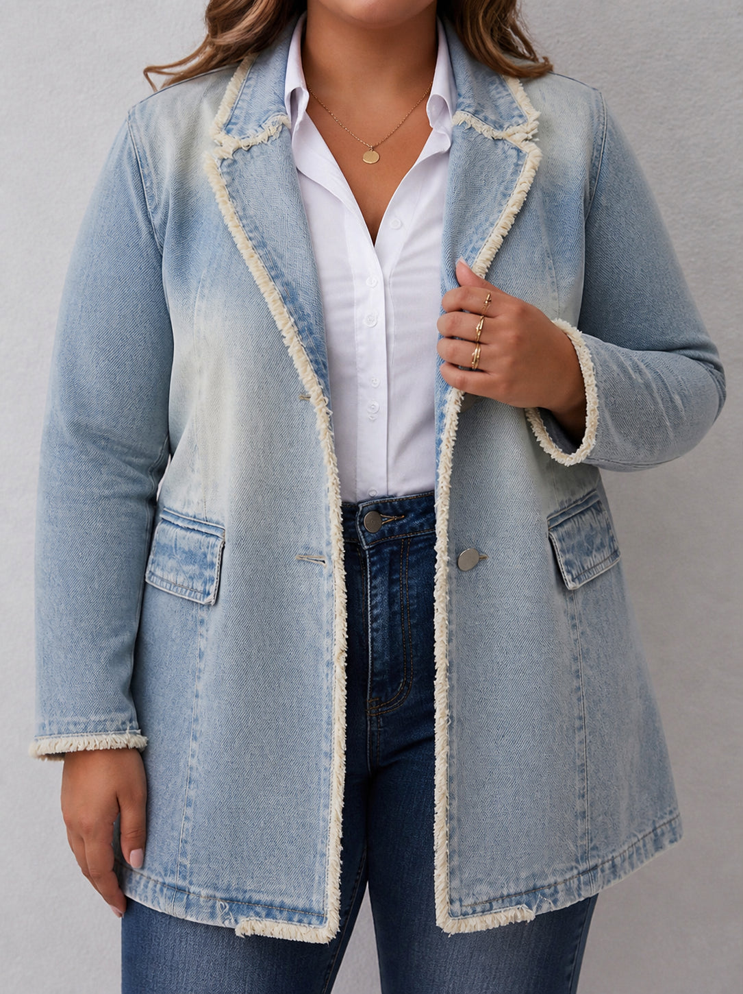 Dionne | Vintage-Style Oversized Blazer with Raw Edges - Plus size model