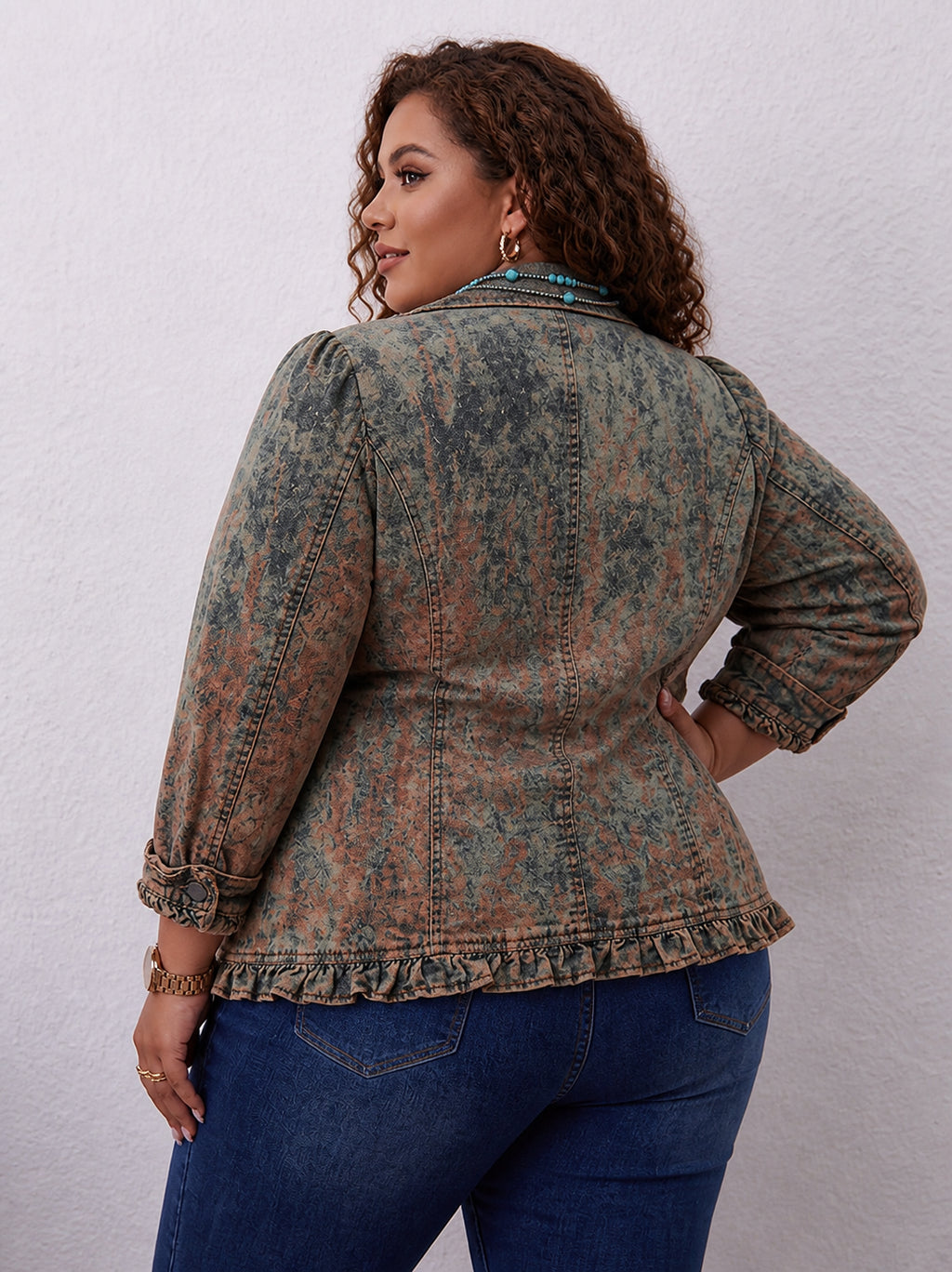 Bristow | Vintage Gradient Textured Print Ruffle Jacket - Plus size model