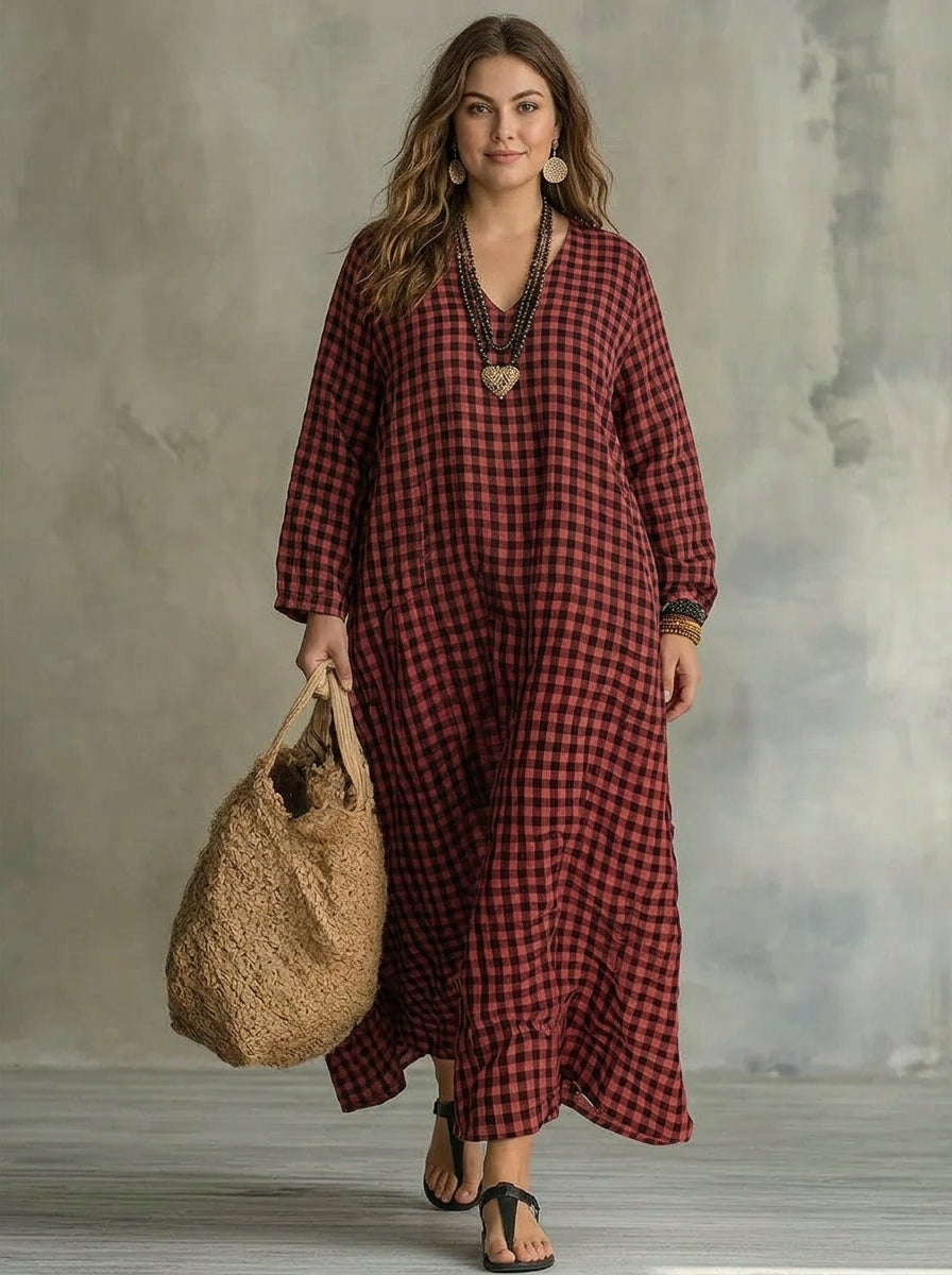 Mila | Check Maxi Dress - Plus size model
