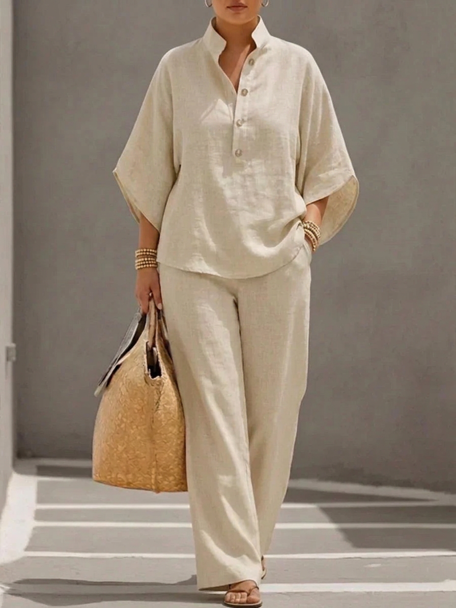 Maribel - Complete linen set with batwing sleeves and wide pants - Plus size model