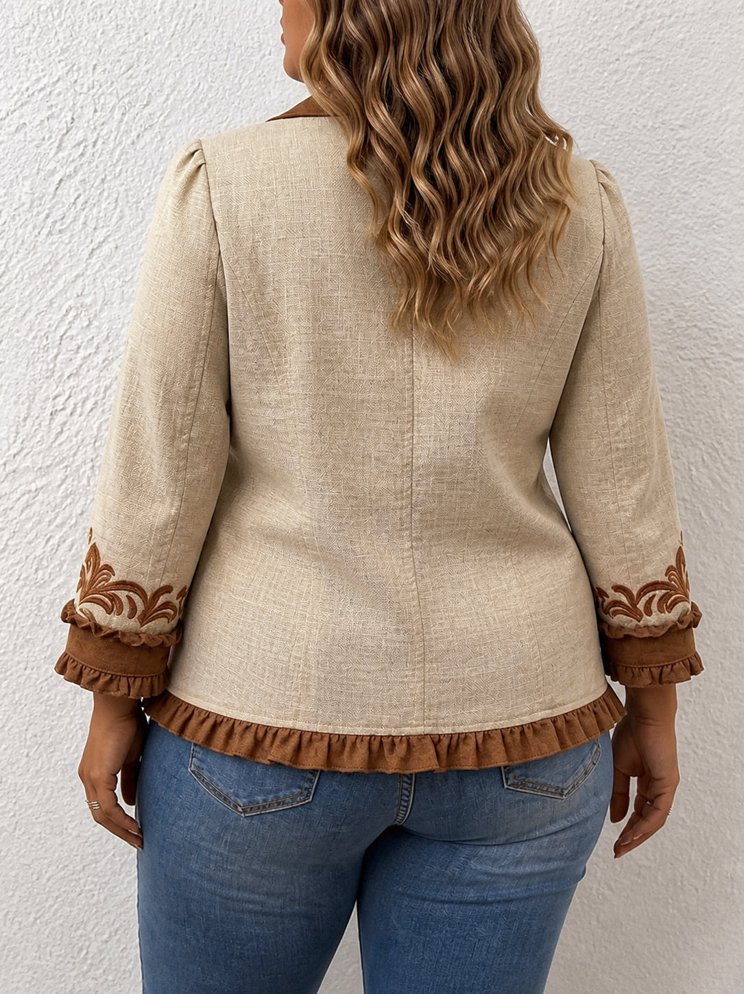 Dawncroft | Vintage Bohemian Floral Ruffled Jacket - Plus size model