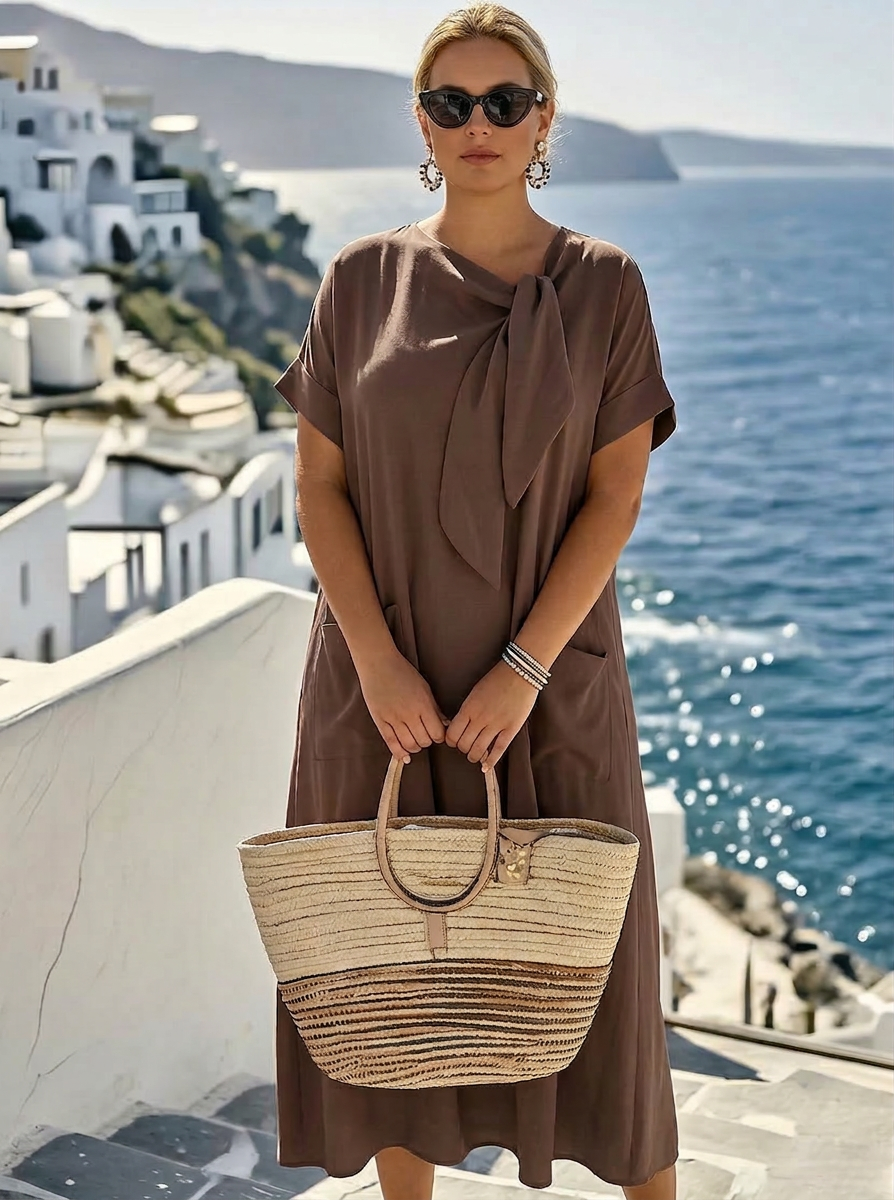 Ella Elegant Dress with Pockets - Plus size model