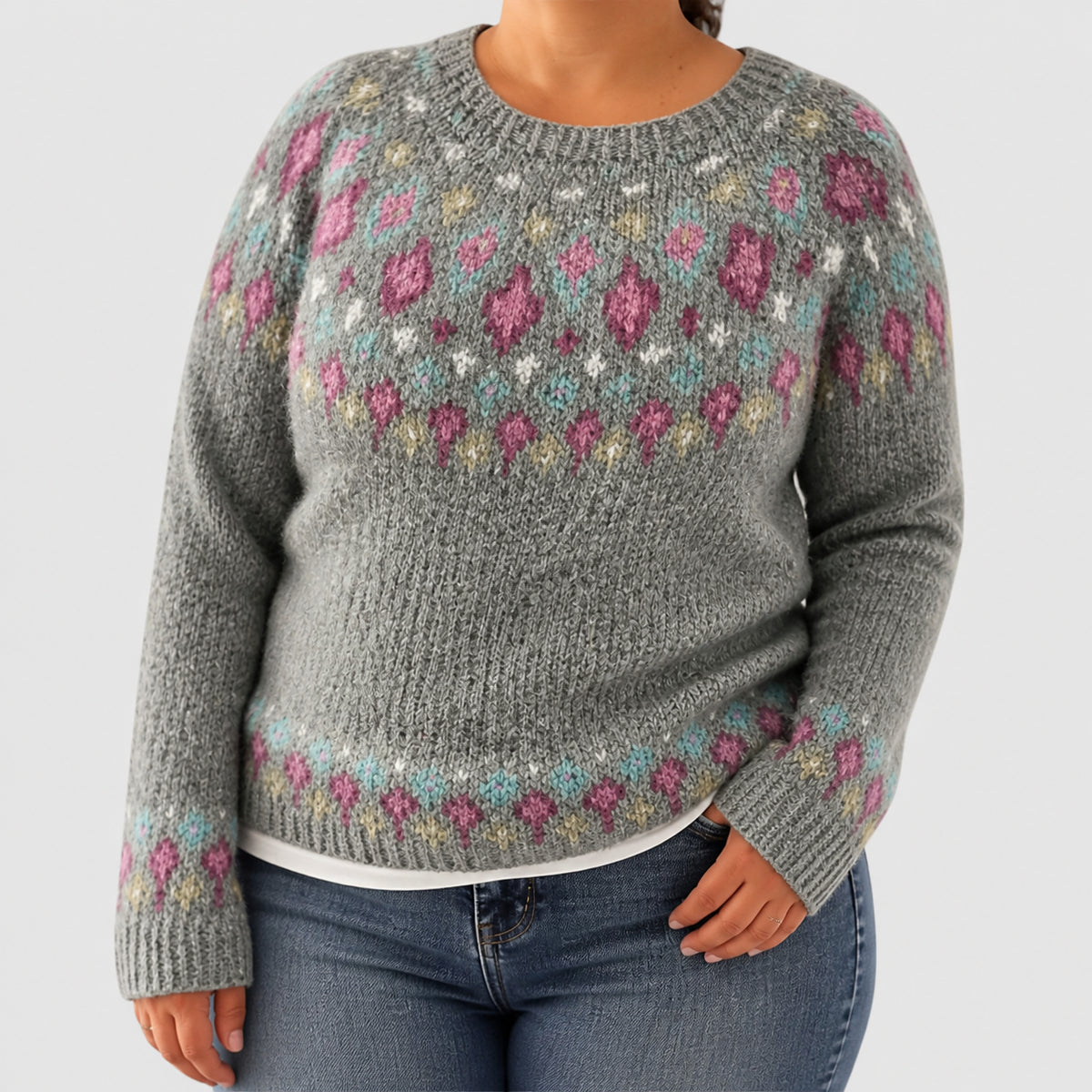 Victoria - Casual & Cozy Sweater - Plus size model