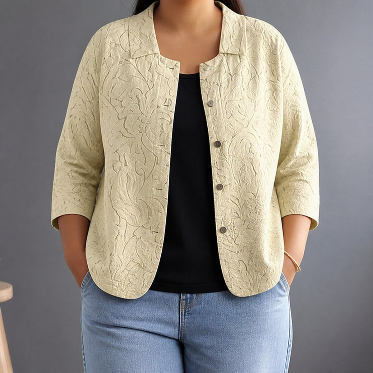 Sandra | Tonal Woven Floral Point-Collar Blouse - Plus size model