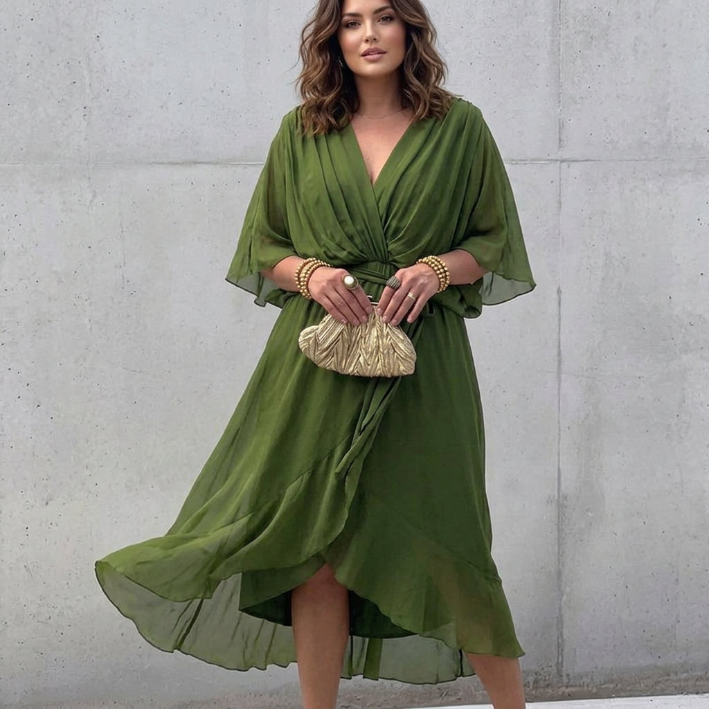 Mady - Elegant Dress - Plus size model