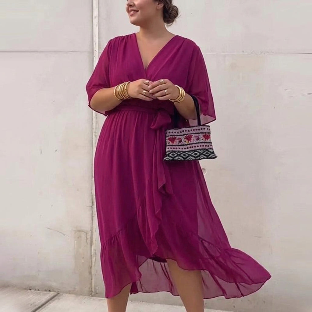 Mady - Elegant Dress - Plus size model